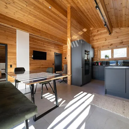 Chardonnay Apartment *